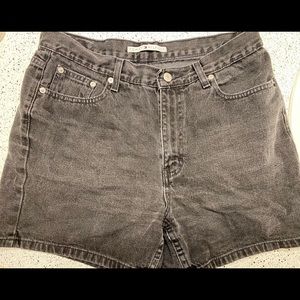 Vintage Tommy Hilfiger black wash shorts Sz 28